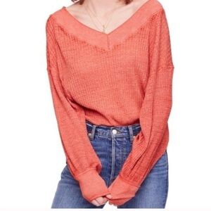 FREE PEOPLE WE THE FREE South Side Thermal  V-Neck women M oversized Coral